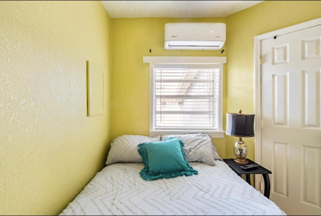 3-Bed Bungalow Walk To Historic Downtown Sanford Eksteriør billede
